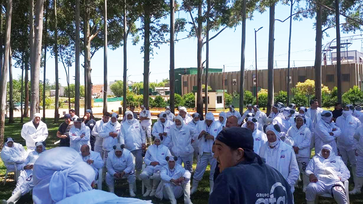 Granja Tres Arroyos: trabajadores expectantes a una nueva oferta que llegaría el viernes