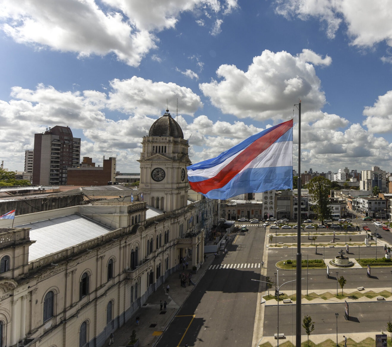 El ingreso al Estado provincial, sólo por concurso