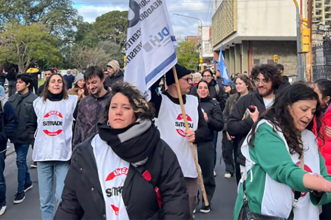 Sitradu visibiliza repartiendo yerba orgánica en Universidades
