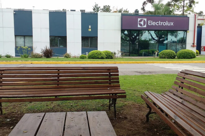 UOM se moviliza por el cierre de Electrolux Rosario