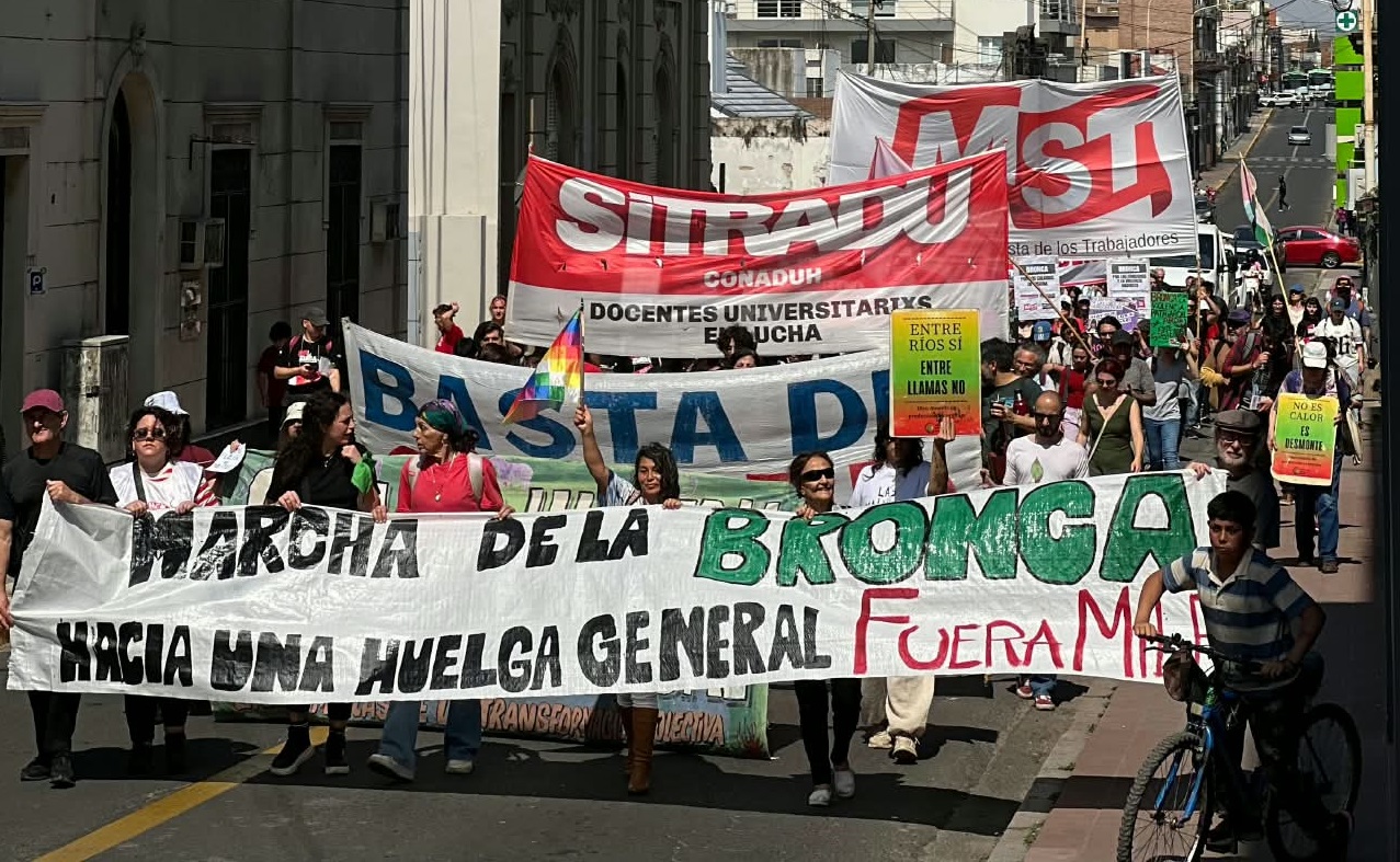 Los reclamos laborales, presentes en la Marcha de la Bronca en Paraná