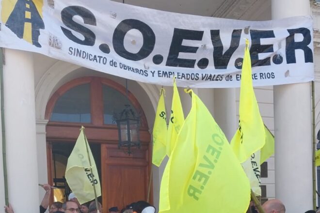 Los viales llevaron su reclamo a Casa de Gobierno contra los Consorcios Camineros